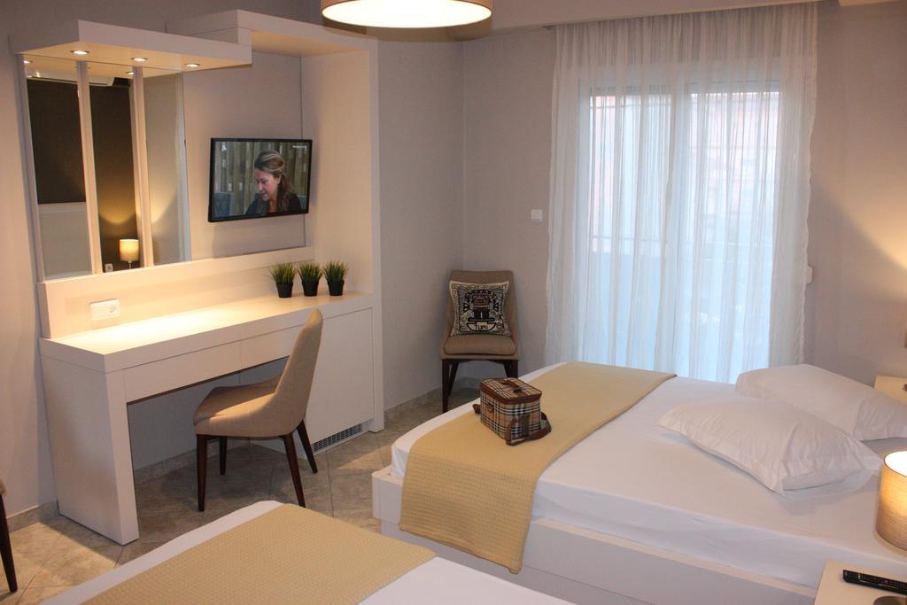 Hotel Cariatis Nea Kallikrateia Exteriör bild